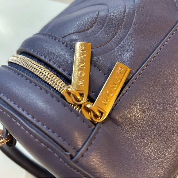 Monat Cylindrical Travel Cosmetic Bag in Light Purple New, Never Used. - Picture 3 of 7